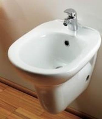 Aveiro wall hung bidet
